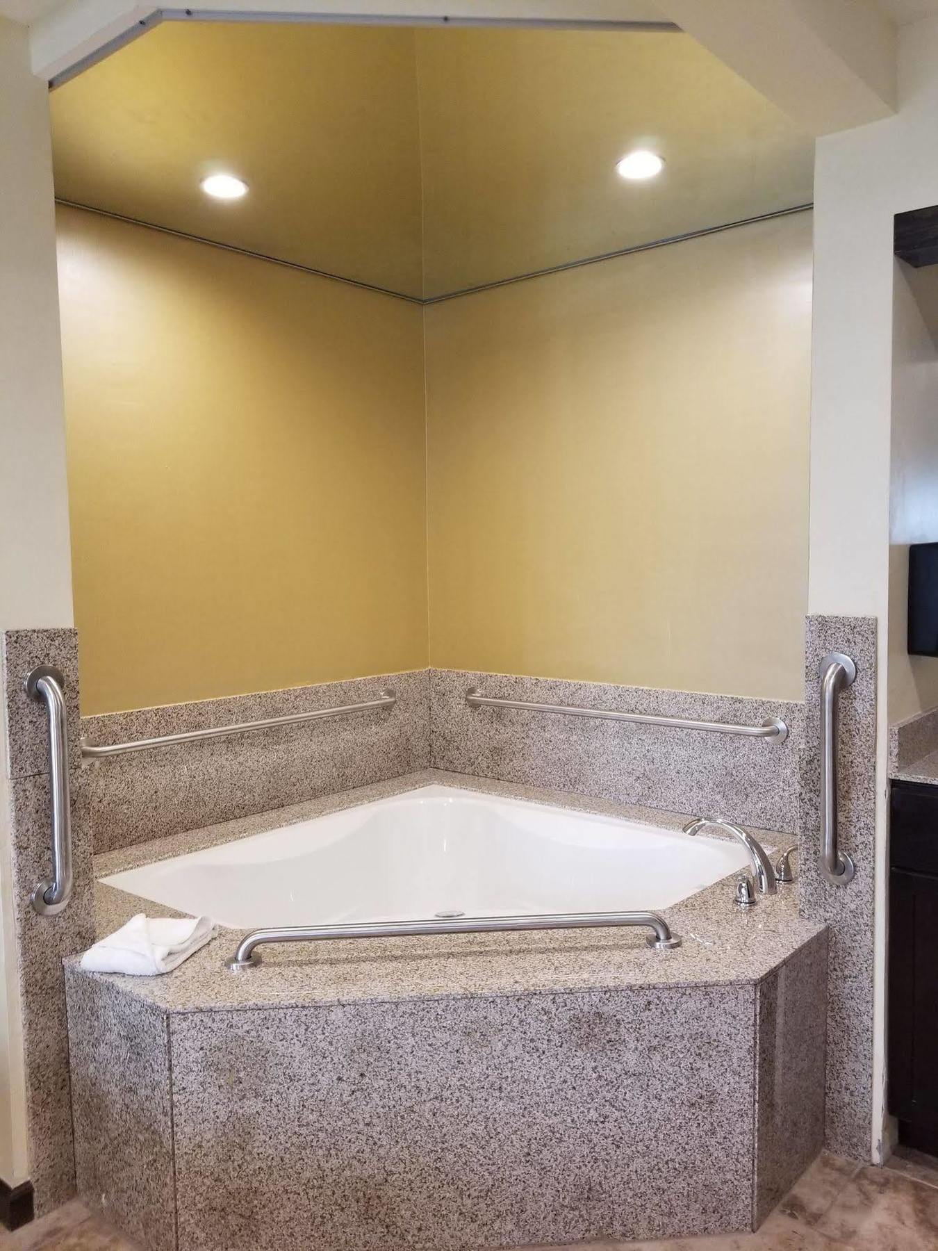 Tuscan Garden Inn Los Angeles Eksteriør bilde
