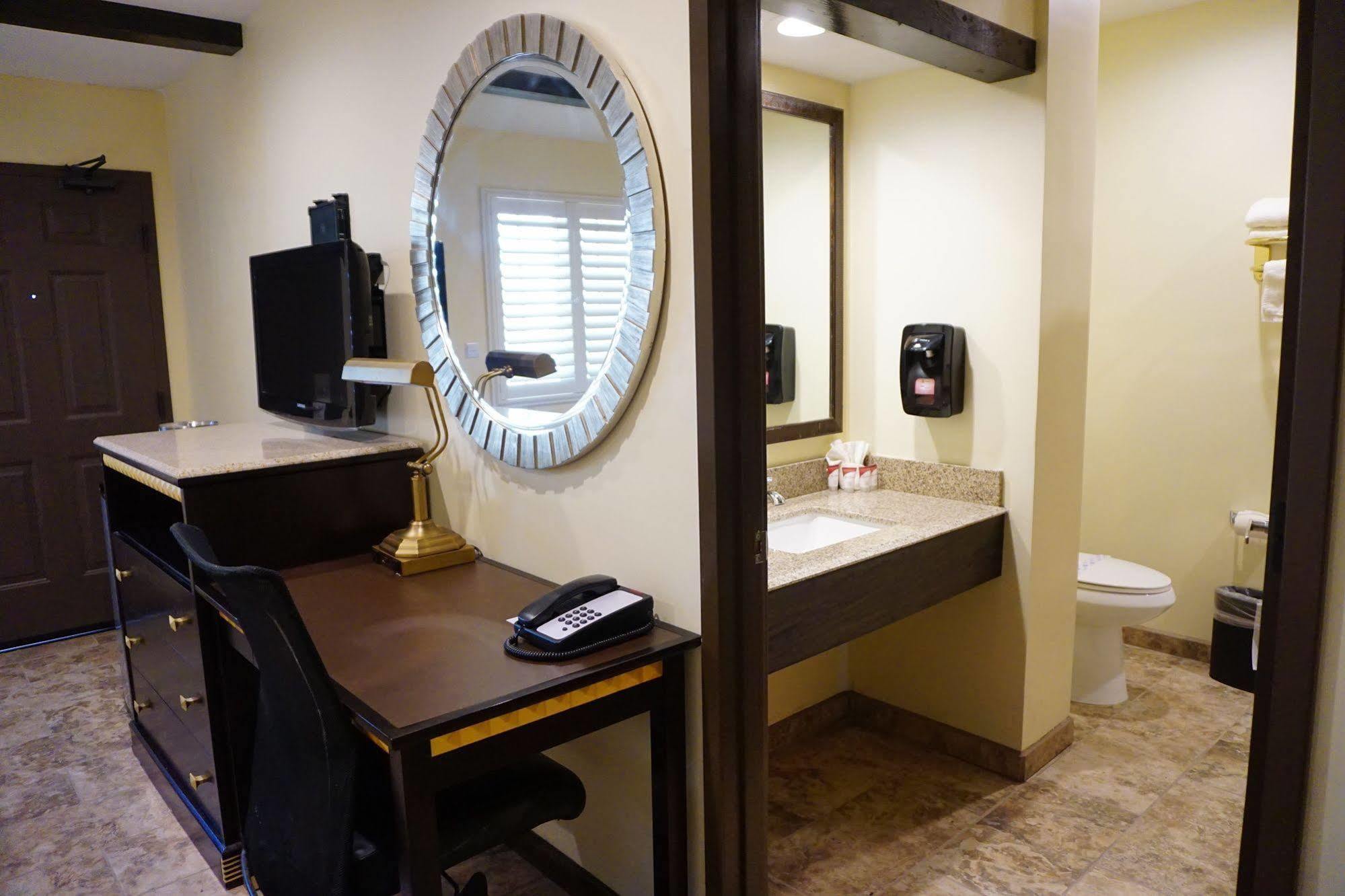 Tuscan Garden Inn Los Angeles Eksteriør bilde