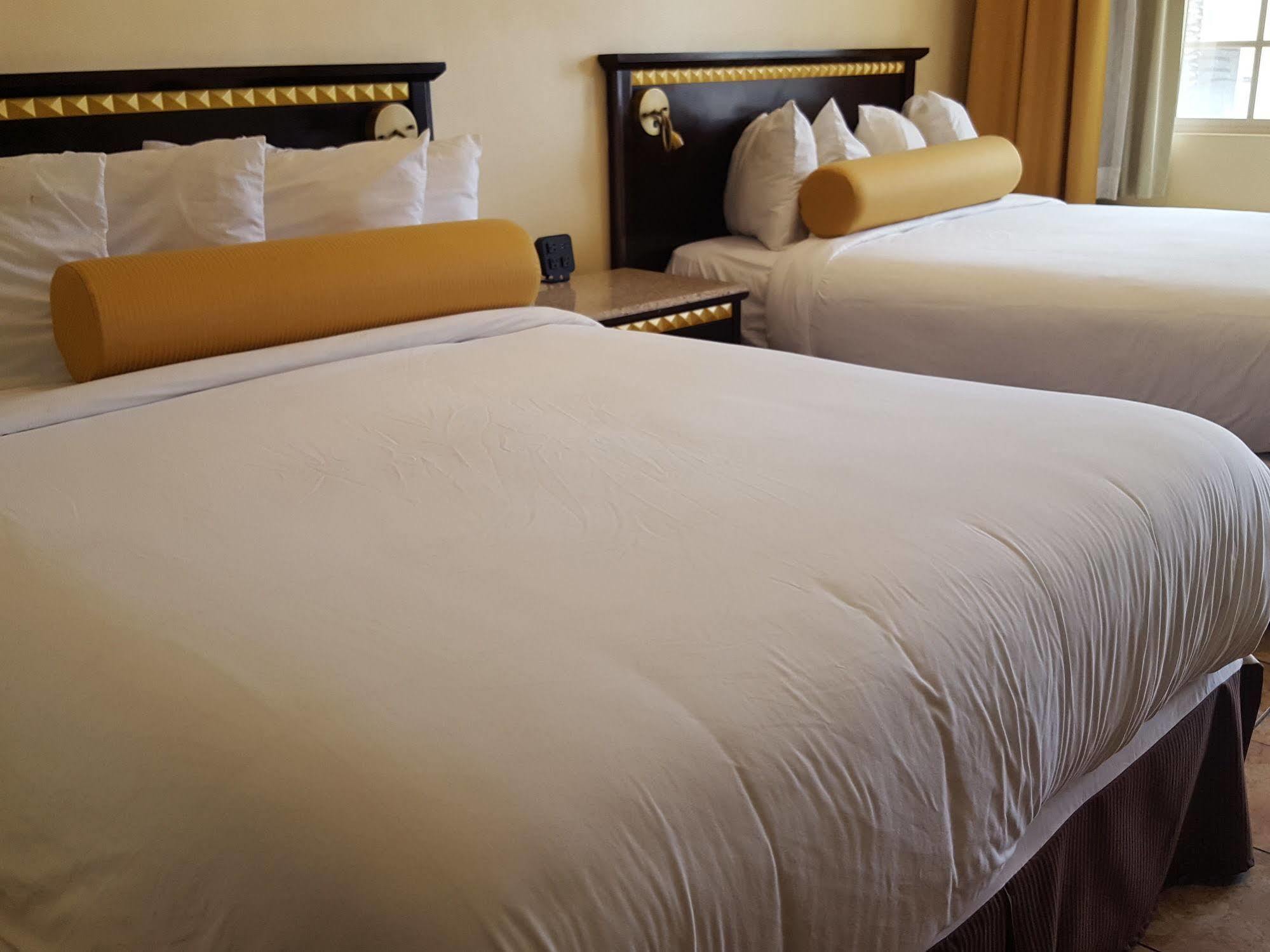 Tuscan Garden Inn Los Angeles Eksteriør bilde