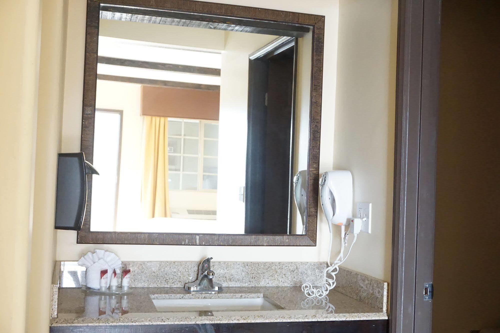 Tuscan Garden Inn Los Angeles Eksteriør bilde